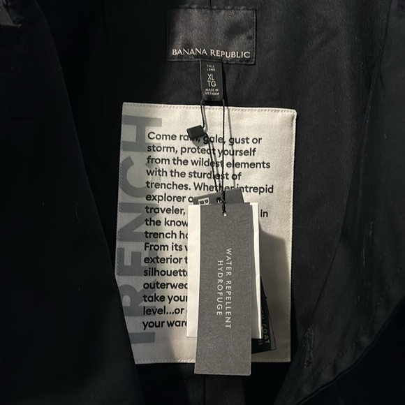 Water resistant Banana Republic trenchcoat - Picture 4 of 4